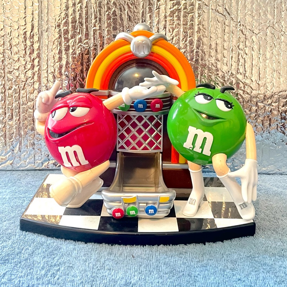 M&M Candy Refillable Dispenser Jukebox